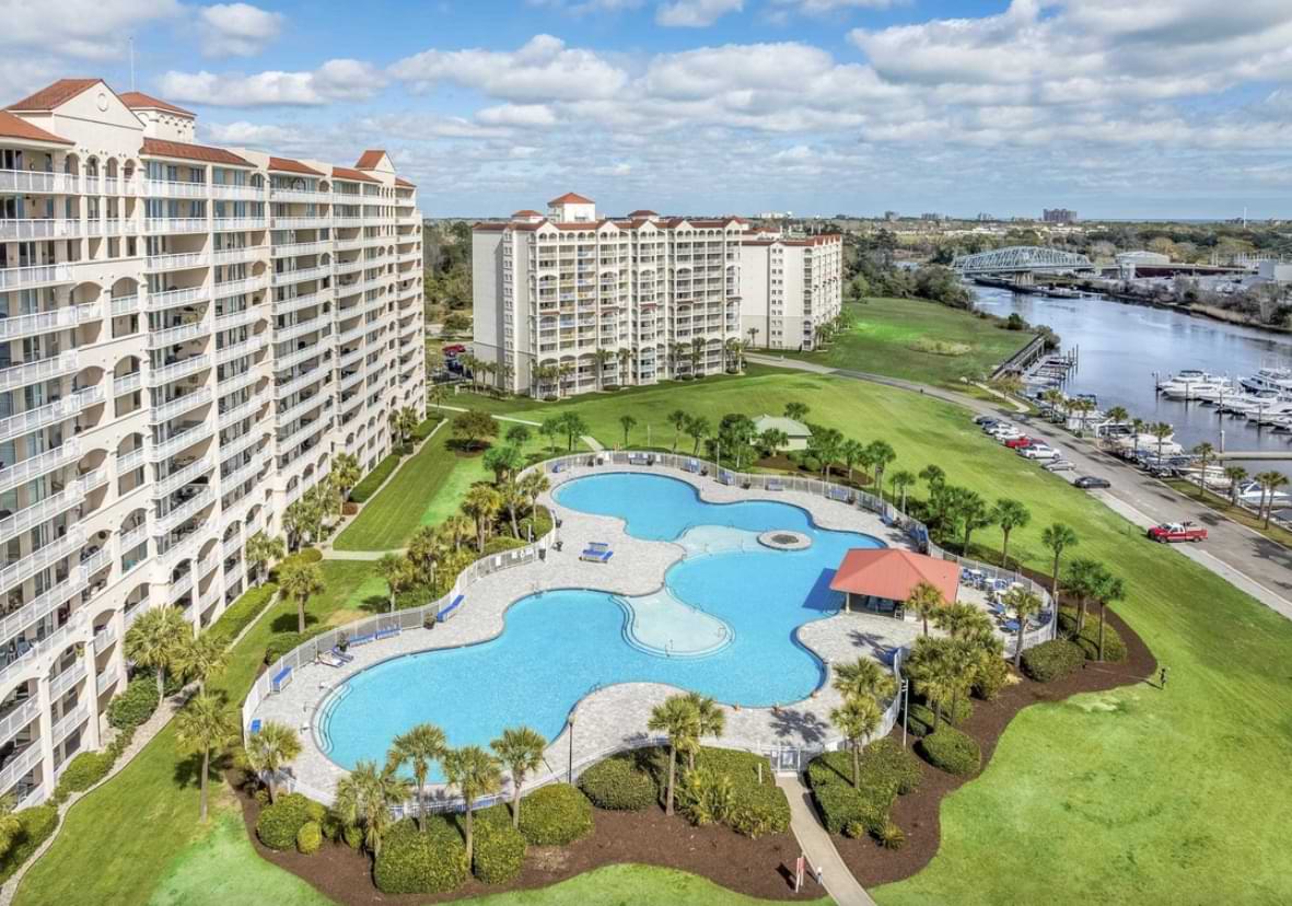 Resort Yacht Club Villas at Barefoot Resort